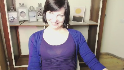AngelinaLess_ live cam on Cam4