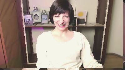 AngelinaLess_ live cam on Cam4