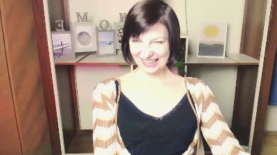 AngelinaLess_ live cam on Cam4