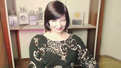 AngelinaLess_ live cam on Cam4