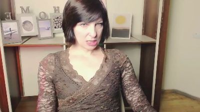 AngelinaLess_ live cam on Cam4
