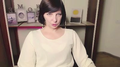 AngelinaLess_ live cam on Cam4