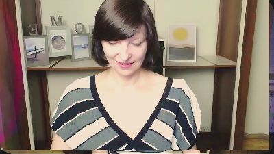 AngelinaLess_ live cam on Cam4