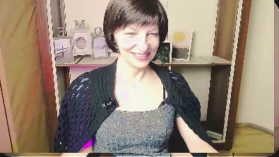 AngelinaLess_ live cam on Cam4