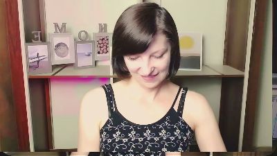 AngelinaLess_ live cam on Cam4
