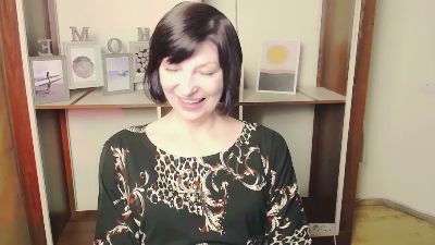 AngelinaLess_ live cam on Cam4