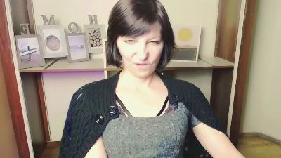 AngelinaLess_ live cam on Cam4