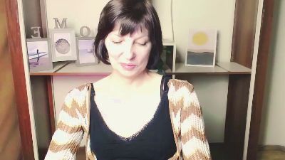 AngelinaLess_ live cam on Cam4