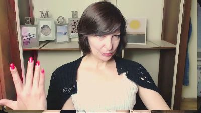 AngelinaLess_ live cam on Cam4