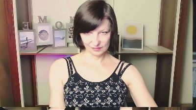 AngelinaLess_ live cam on Cam4
