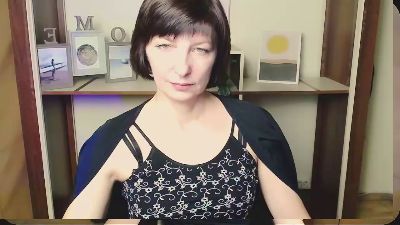 AngelinaLess_ live cam on Cam4