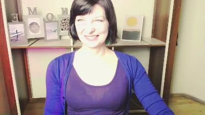 AngelinaLess_ live cam on Cam4
