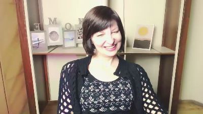 AngelinaLess_ live cam on Cam4