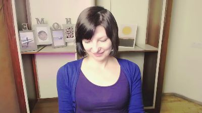 AngelinaLess_ live cam on Cam4