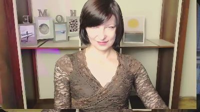 AngelinaLess_ live cam on Cam4
