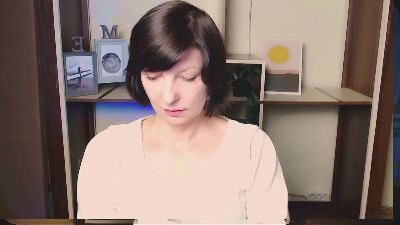 AngelinaLess_ live cam on Cam4