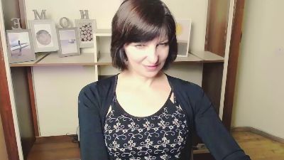 AngelinaLess_ live cam on Cam4