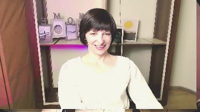 AngelinaLess_ live cam on Cam4