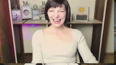 AngelinaLess_ live cam on Cam4