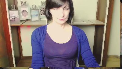 AngelinaLess_ live cam on Cam4