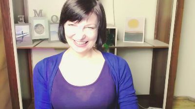 AngelinaLess_ live cam on Cam4