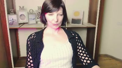 AngelinaLess_ live cam on Cam4