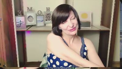 AngelinaLess_ live cam on Cam4