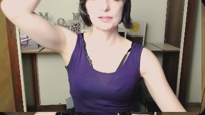 AngelinaLess_ live cam on Cam4