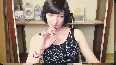 AngelinaLess_ live cam on Cam4
