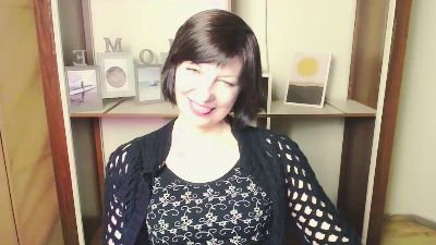 AngelinaLess_ live cam on Cam4