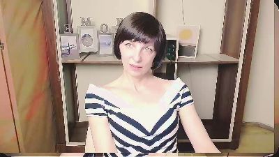 AngelinaLess_ live cam on Cam4