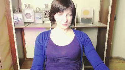 AngelinaLess_ live cam on Cam4