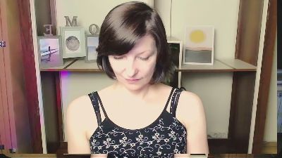 AngelinaLess_ live cam on Cam4