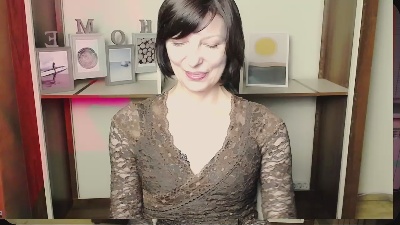 AngelinaLess_ live cam on Cam4
