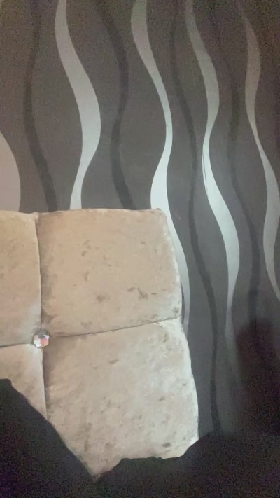 Angelisnotthere live cam on Cam4