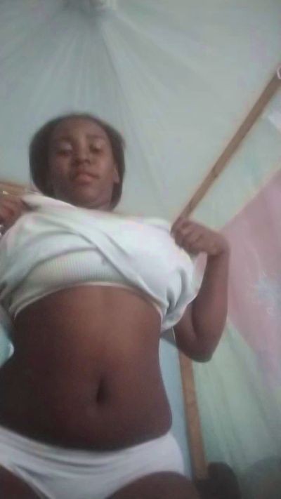 Angellah1 live cam on Cam4