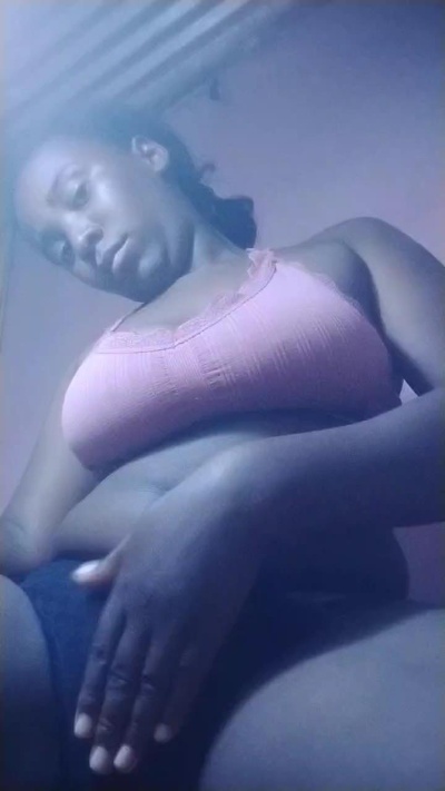 Angellah1 live cam on Cam4