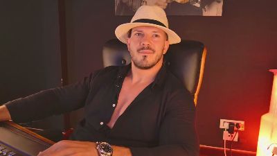 AngeloEric live cam on Cam4