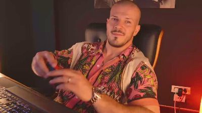 AngeloEric live cam on Cam4