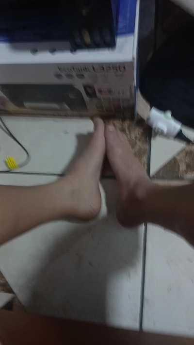Angeloenzo live cam on Cam4