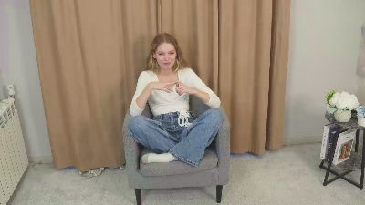 AngelynBarbeau live cam on Cam4