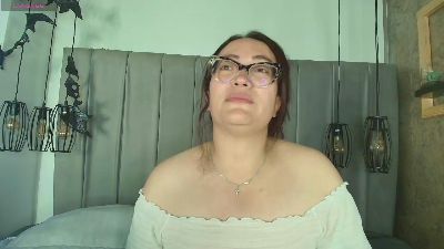 Angie_Salazar live cam on Cam4