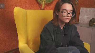 AnhBarufaldi live female webcam from France