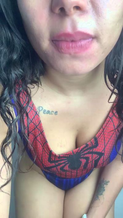 Aninha699 live cam on Cam4
