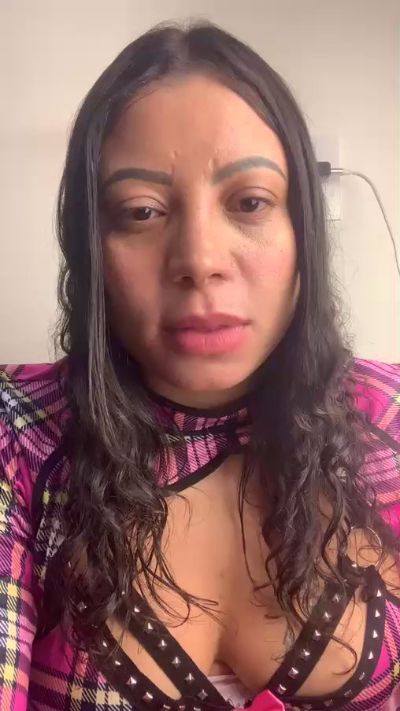 Aninha699 live cam on Cam4