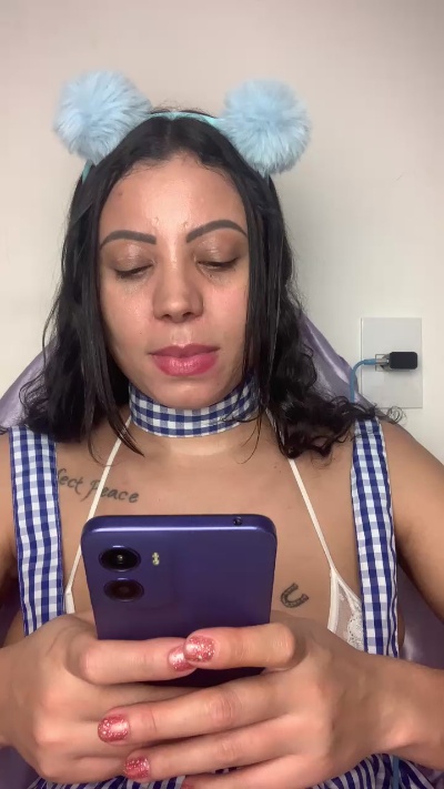 Aninha699 live cam on Cam4
