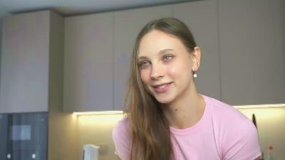 AnishaMoneaux live cam on Cam4