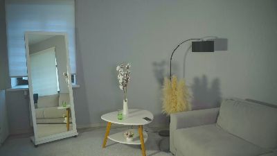 AnishaMoneaux live cam on Cam4