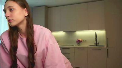 AnishaMoneaux live cam on Cam4