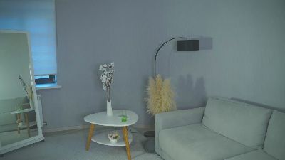 AnishaMoneaux live cam on Cam4